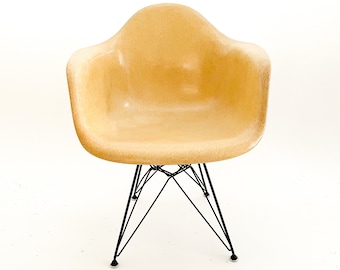 Eames Dar Fiberglass Armchair With Eiffel Base for Herman Miller C. 1954