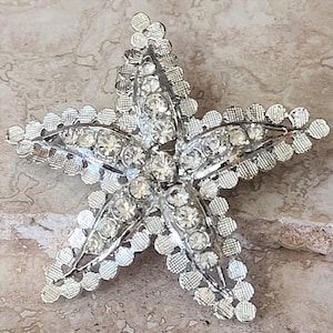 Vintage Rhinestone Starfish, Starfish Brooch, Starfish Pin, Rhinestone Pin, Vintage Starfish, Silvertone Starfish, Beach Theme Pin, Ocean