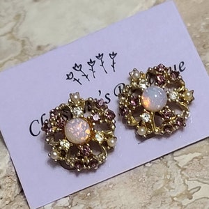 Vintage Screw Back Earrings Purple Rhinestone & Foil Cabochon Screw Back Earrings