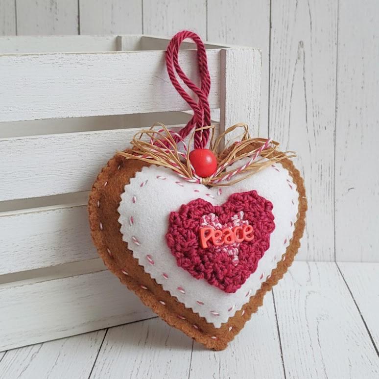 Heartfelt Creationハートフェルトクリエションス4点セットNo7 Ravelry: FREJDIS Heart Trivet pattern by Malin Fredriksson