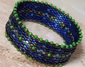 Handcrafted Artisan Bracelet, Glass Beaded Bangle, Bangle Bracelet, Peyote Stitch Bracelet, Glass Jewlery, Miyuki Glass Beaded Bracelet