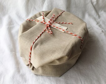 Gift baker's kit / Wicker banneton, wood sieve, linen bread bag