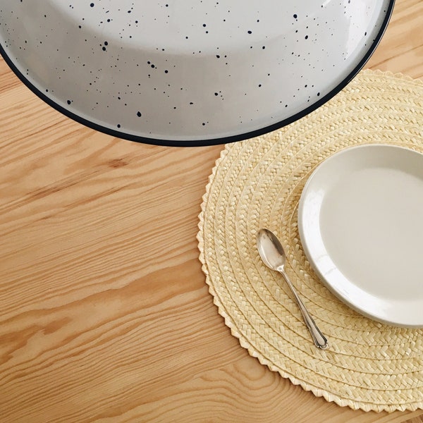 Set of 2 Straw Placemats, Round Placemats, Natural Tablesetting Place Mat, Ready to ship