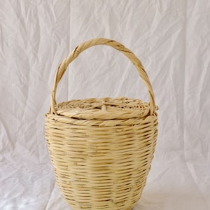 Portuguese cane basket with lid image 5