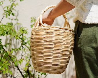 Portuguese cane basket with lid