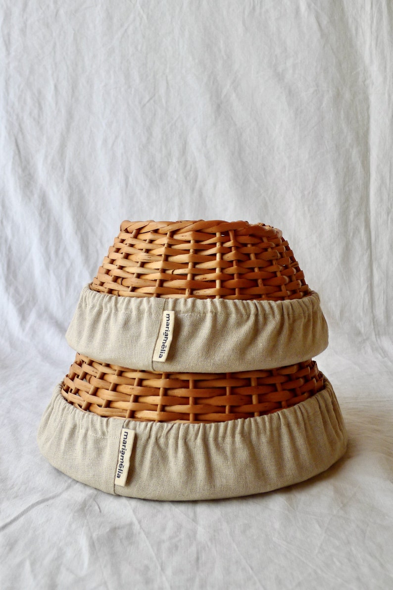 1.2kg round wicker banneton / Linen-lined proofing basket image 6