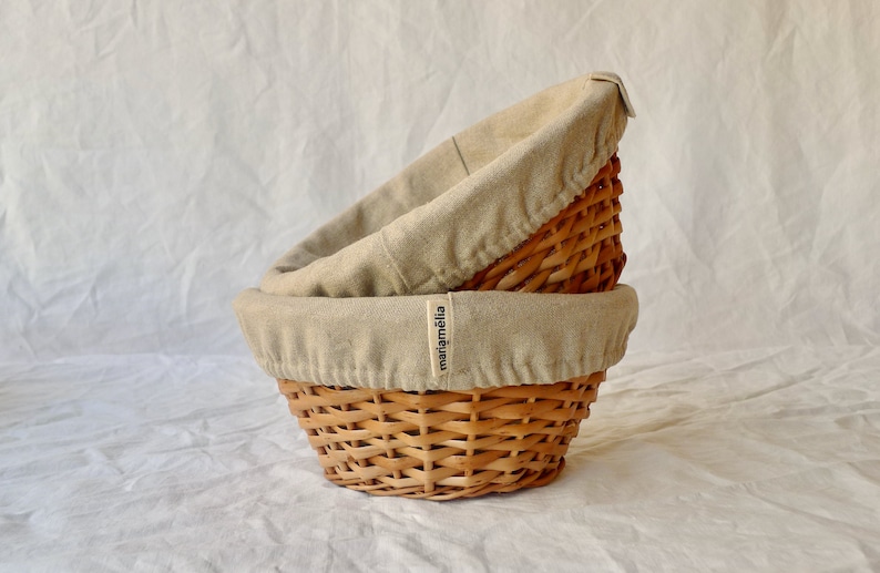 Set of 2 round bannetons / Linen-lined sourdough proofing baskets image 2