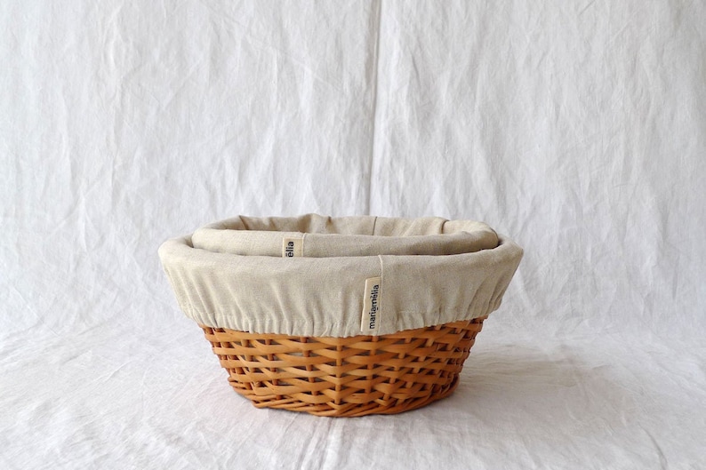 1.2kg round wicker banneton / Linen-lined proofing basket image 9