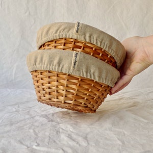 Set of 2 round bannetons / Linen-lined sourdough proofing baskets image 3