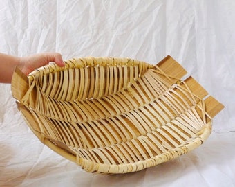 Traditional Portuguese wood basket 'Canastra'