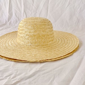 Traditional round unisex straw hat, many sizes image 5