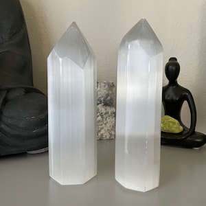 7" Large Selenite generator tower metaphysical vibrations- cleansing and recharging T35A with crystal info card