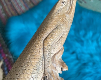 20" Vintage hand carved burl root lizard iguana carving G14K talking stick