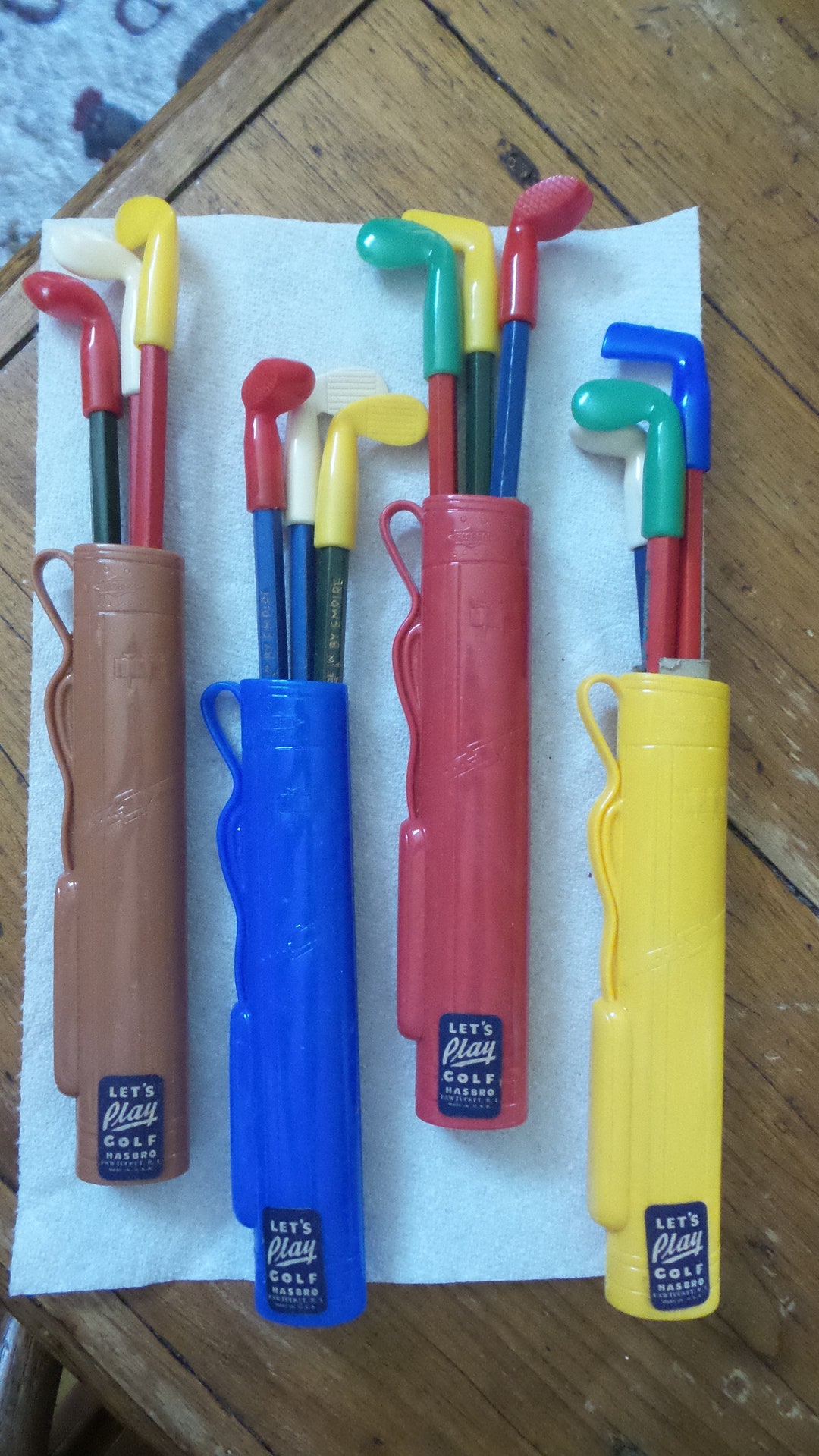 Colorful 1950's Vintage GOLF Bag Pencil Holder & 3 Pencils With Golf Club Heads, Hard Plastic