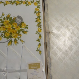 Vintage TABLECLOTH and NAPKIN Set, Yellow Floral, Original Box, 44&quot;x44&quot;, Rayon, 4 Napkins, Garden State, Flairspun