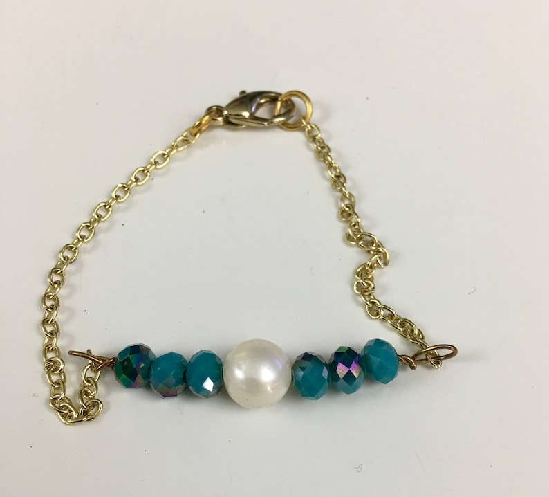 Pearl Turquoise Beaded Chain Bracelet Dainty Chain Bracelet Freshwater Pearl and Turquoise Crystal Glass Beaded Bracelet Gold Chain