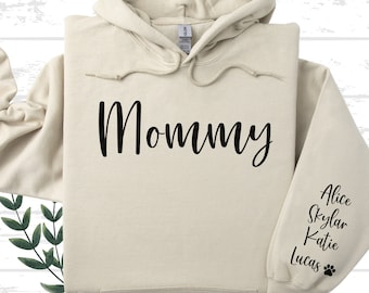 Sweat à capuche personnalisé pour maman avec nom personnalisé sur les manches | Cadeau maman | Sweat-shirt personnalisé pour maman | Sweat à capuche Fête des Mères | Vêtements personnalisés pour maman