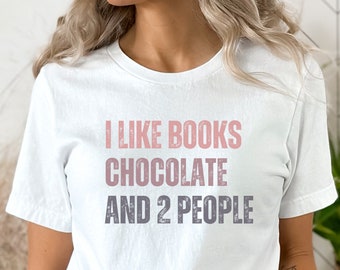 J'aime les livres, le chocolat et la chemise 2 personnes. Chemise drôle d'amant de chocolat de rat de bibliothèque introverti, chemise de livre, chemise d'introverti, Booktrovert