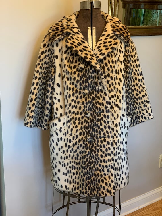 VINTAGE LEOPARD PRINT Fur Coat