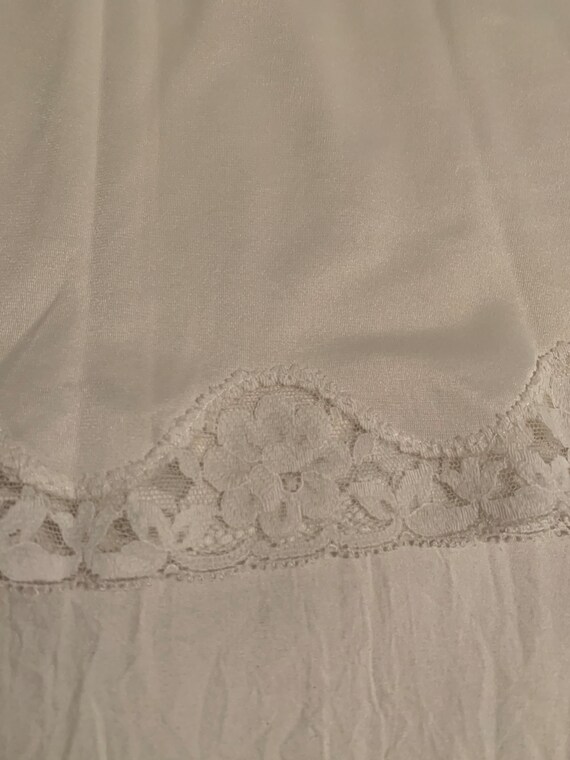 Vintage LORRAINE White Half Slip Small - Gem