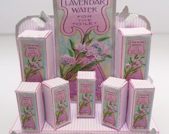 Portaoggetti in miniatura Lavander Water in scala 1:12