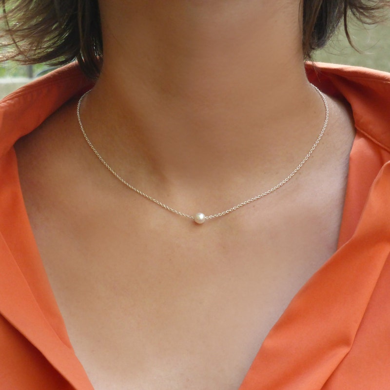The Floating Pearl Necklace
