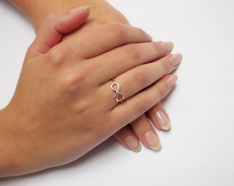 SILVER INFINITY RING,Sterling Silver Infinity love Ring,Bridesmaids Gif,Solid Silver Ring,Infinity Jewelry, Best friend Gift,Free Shipping