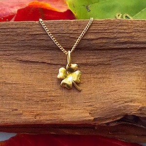 LITTLE  SHAMROCK NECKLACE, Good Luck Charm, Lucky Four Leaf Clover Pendant, Bridal Shower,Gifts for Best Friends, Christmas gift
