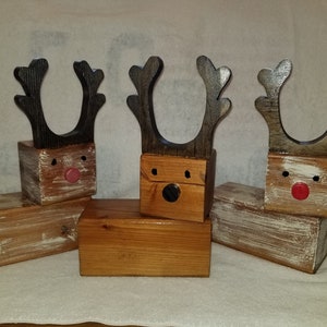 Holiday Reindeer Decoration