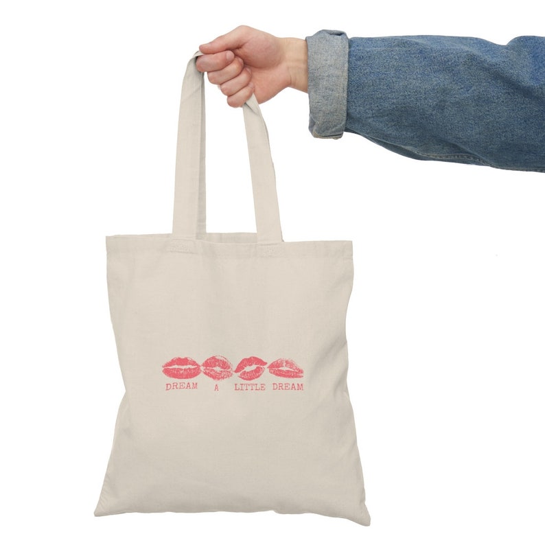 Coquette Tote Bag Kiss Tote Bag Coquette Aesthetic Softcore Bag Cottagecore Bag Feminine Tote Bag Coquette Clothing Romantic Tote Bag Kisses imagem 3