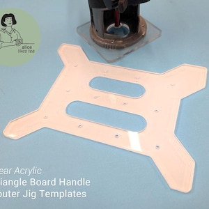 Puede incluir: Plantillas de plantilla de enrutador de mango de tablero triangular de acrílico transparente. Las plantillas están diseñadas para usarse con una enrutadora para crear cortes precisos en madera.