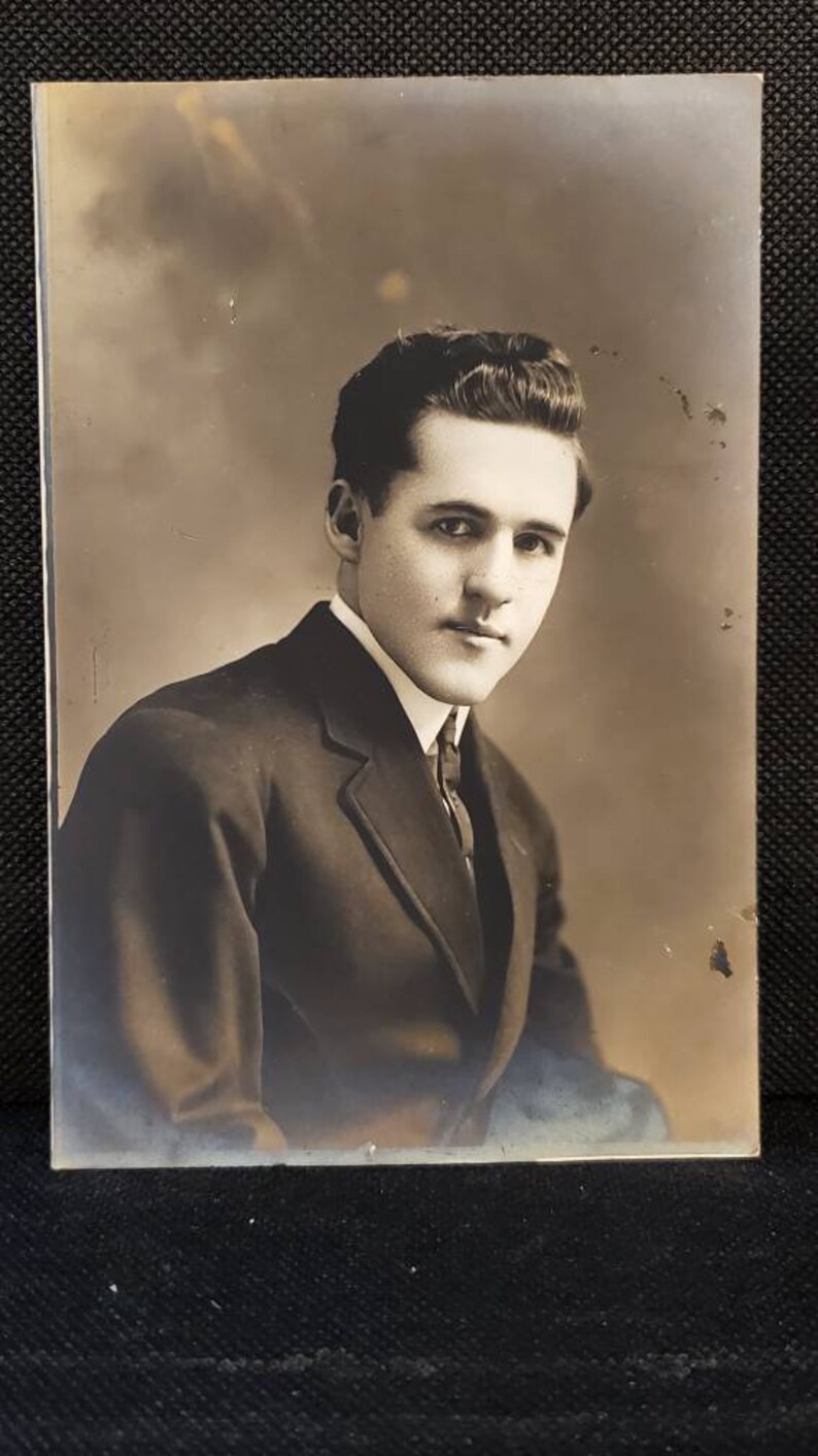 Man in a Suit Early 20th Century Cabinet Card