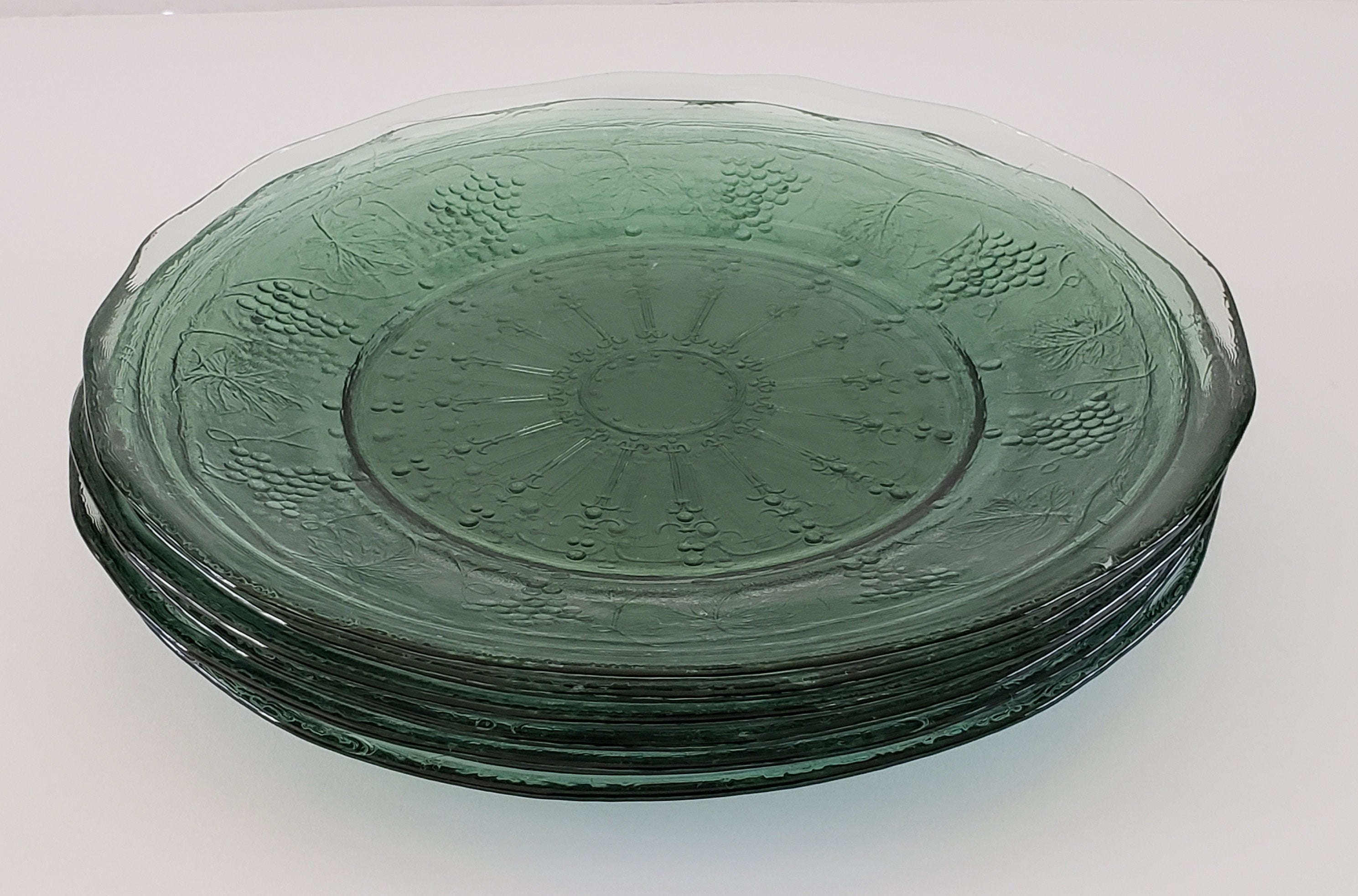 Large Green Glass Plate Arcoroc Minos Jade 10 Antique | Etsy