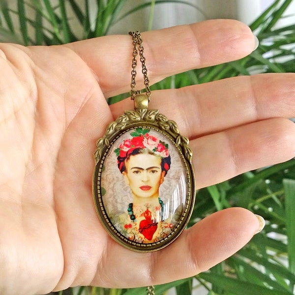 Long necklace with large Frida pendant, bronze necklace with Frida cabochon, Frida Kahlo jewelry, gift for women, Christmas gift