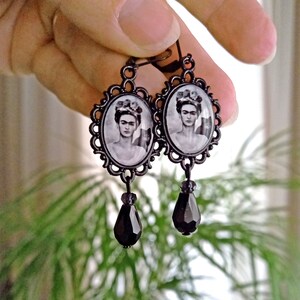 Boho Frida earrings, vintage style Frida earrings in black and white, Frida jewelry, special gift for Frida lovers, gift for best frend image 8