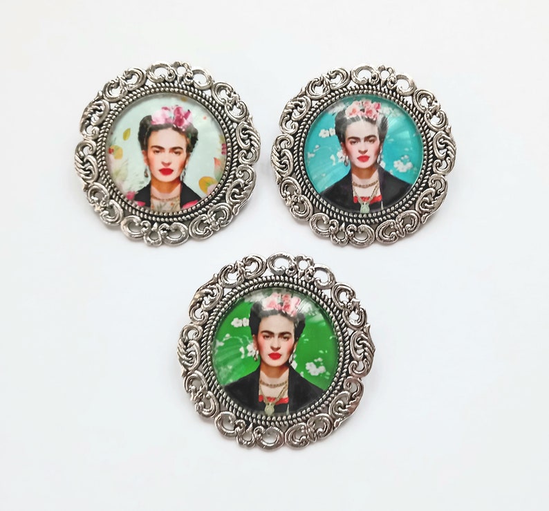 Frida cabochon brooch, silver Frida Kahlo brooch, gift for women, christmas gift, brooch with image of Frida image 1