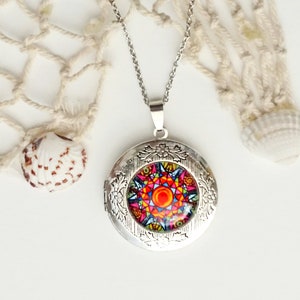 Medalik-relikwiarz Vitrage,kolorowy medalion mandala, prezent dla kobiet, prezent na Boże Narodzenie, zawieszka na zdjęcie z mandalą zdjęcie 5
