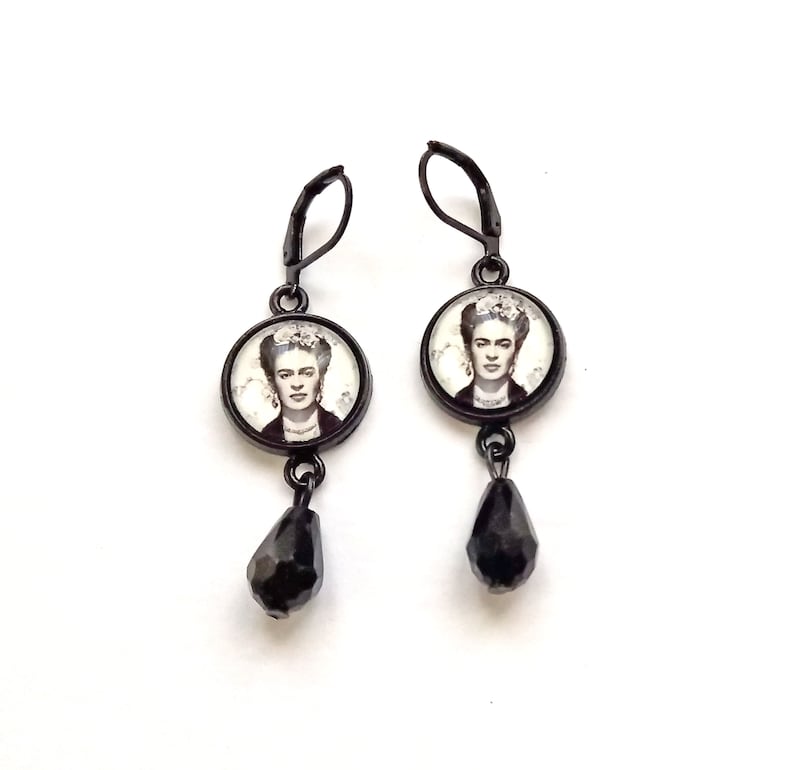 Boho Frida earrings, vintage style Frida earrings in black and white, Frida jewelry, special gift for Frida lovers, gift for best frend image 10