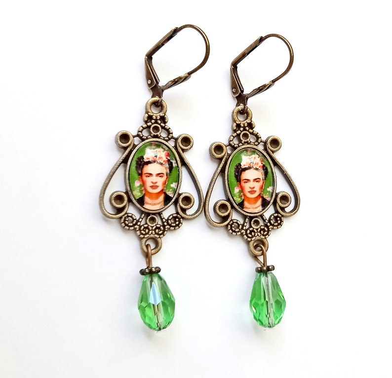 Vintage style earrings FRIDA, Frida Kahlo antique style earrings, Frida Kahlo long earrings, gift for women, Frida Kahlo jewelry verde olivo