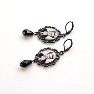 Boho Frida earrings, vintage style Frida earrings in black and white, Frida jewelry, special gift for Frida lovers, gift for best frend image 4