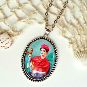 Pendientes ovalados turquesa Frida Kahlo,bisuteria con Frida,pendientes estilo antiguo Frida,pendientes colgantes azules,regalo para mujer imagen 10