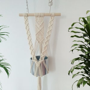 DIY tutorial for macrame plant hanger hanging wall planter, step by step instructions with photos, digital download, DIY pdf, wall hanging zdjęcie 5