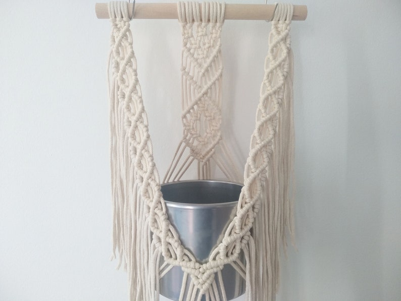 DIY tutorial for macrame plant hanger hanging wall planter, step by step instructions with photos, digital download, DIY pdf, wall hanging zdjęcie 9