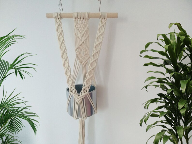 DIY tutorial for macrame plant hanger hanging wall planter, step by step instructions with photos, digital download, DIY pdf, wall hanging zdjęcie 3