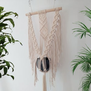 DIY tutorial for macrame plant hanger hanging wall planter, step by step instructions with photos, digital download, DIY pdf, wall hanging zdjęcie 4