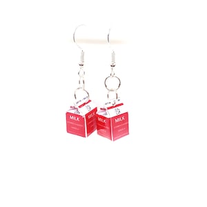 Miniatuur School Melkpak Dangle Earring, Miniatuur Voedsel Sieraden, Oneetbare Sieraden, Melk Oorbellen, Verzilverd, Verguld, Cadeau voor leraar
