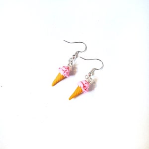 Miniatur Eistüten Ohrringe, Erdbeere, Mint Chip, Kekse und Sahne, Accessoires, Essen Schmuck, kawaii, Eis, Geschenke, Schmuck