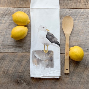 Seagull Towel / Watercolor Kitchen Decor / Tea Towel / Seagull Flour Sack Tea Towel / Farmhouse / Beach decor / Seagull on Pier towel
