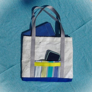 Medium Upcycled Sail Cloth Tote Bag * Recycled Dacron Beach Bag * Sailor Tote
