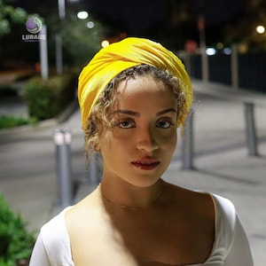 Turbans pour femmes en velours jaune